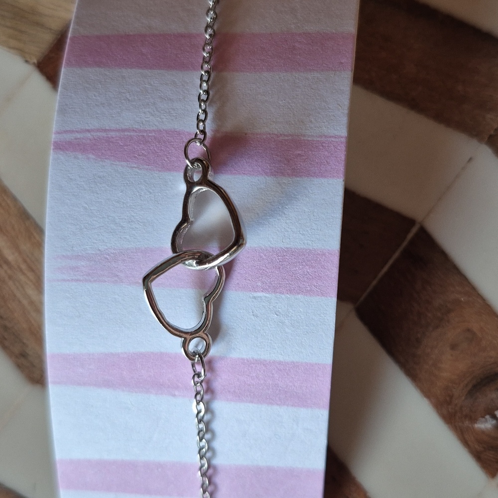 $5 DEAL!Silvertone Heart Adjustable Chain Bracelet. New! MUST BUNDLE ❤️ - Picture 3 of 4